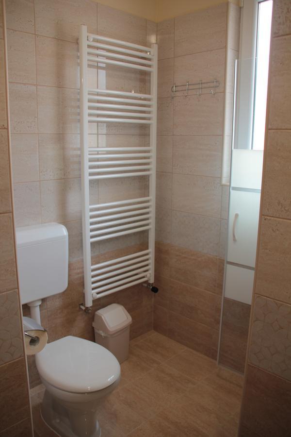 Imola Es Andrea Apartmanhaz 2 Hajduszoboszlo Exterior photo