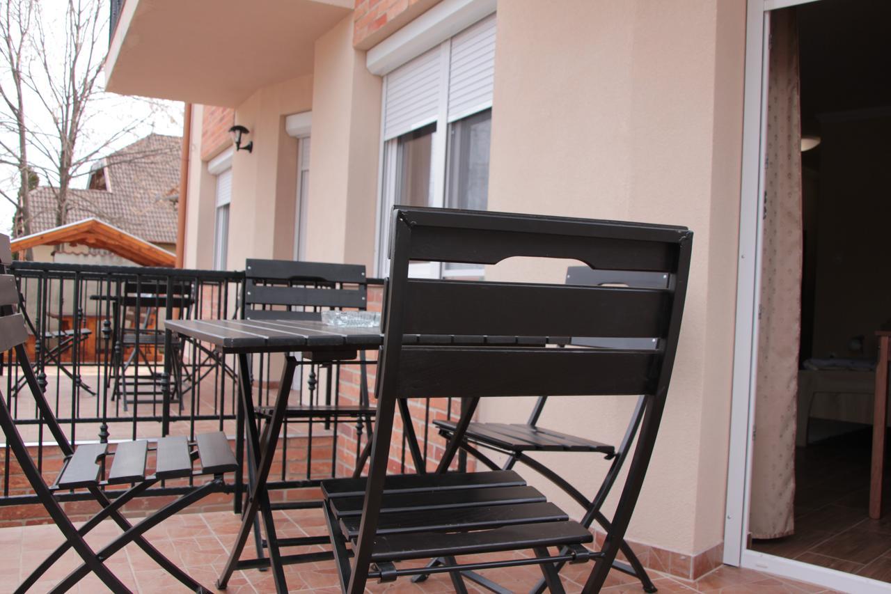 Imola Es Andrea Apartmanhaz 2 Hajduszoboszlo Exterior photo