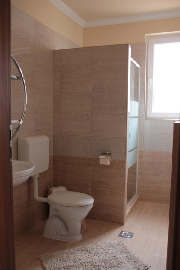 Imola Es Andrea Apartmanhaz 2 Hajduszoboszlo Exterior photo